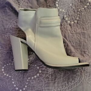 Kenneth Cole Cream Peep-Toe Ankle Booties